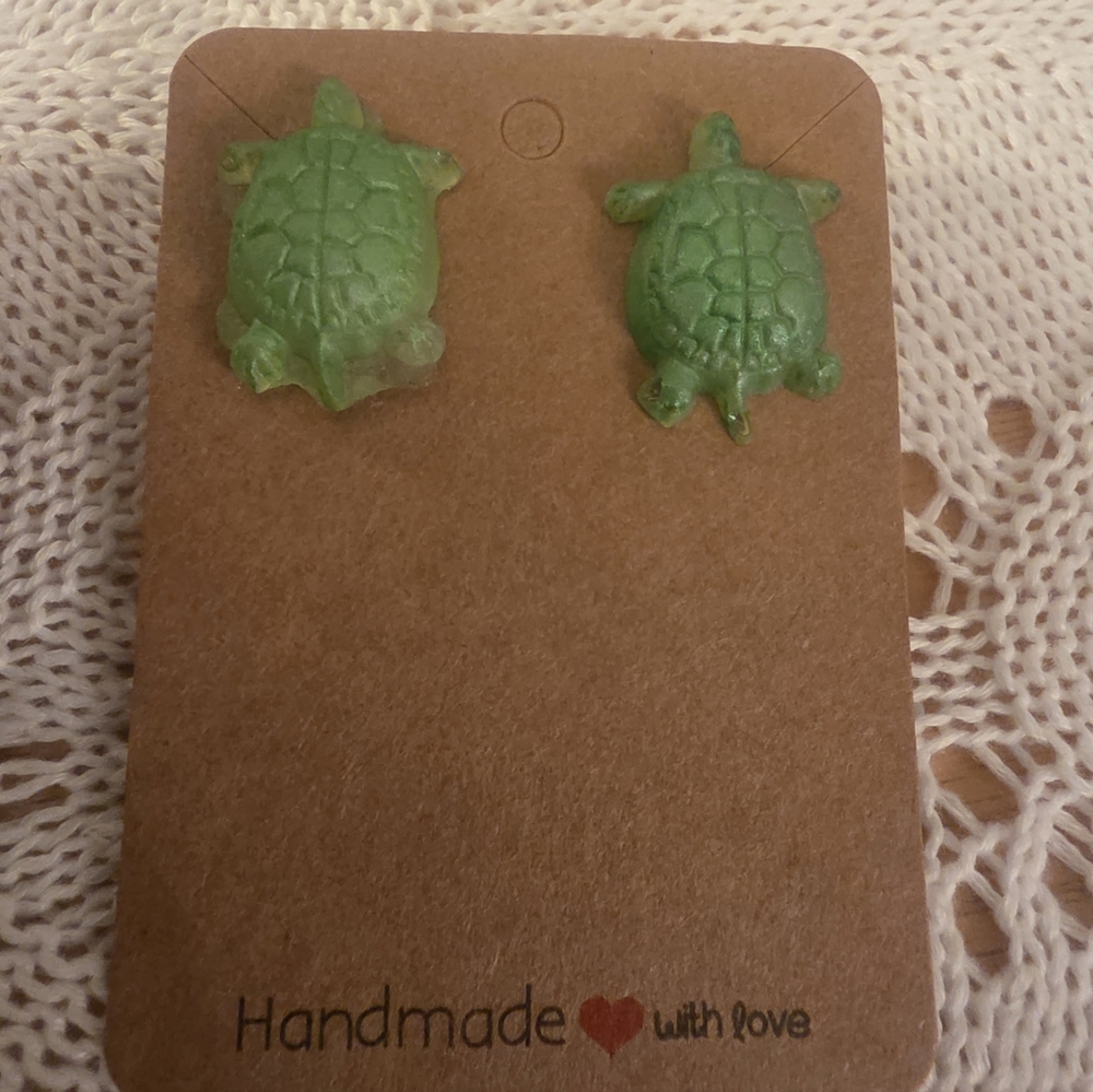 3/15$ Sea Turtle Stud Earrings, Resin With Stainless Steel Metal